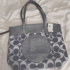 Authentic Coach Laura Signature Tote NWT